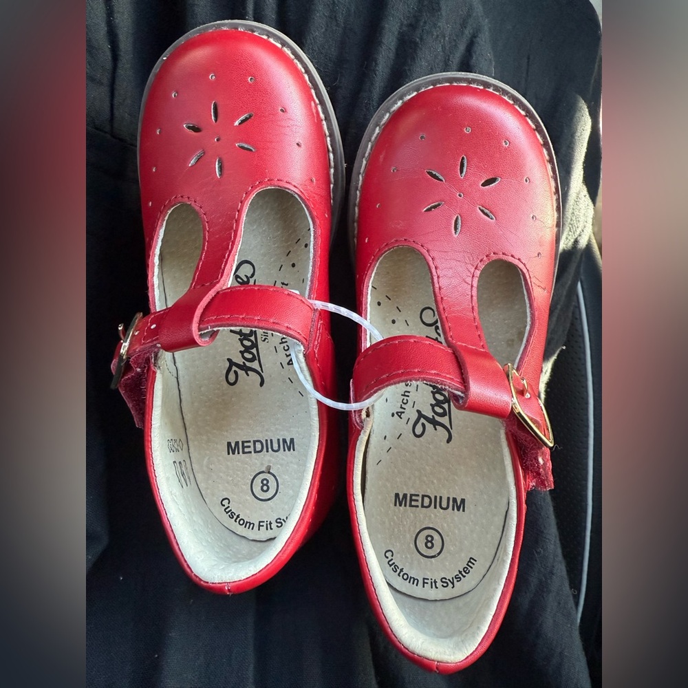 Sherry footmates -red size 8